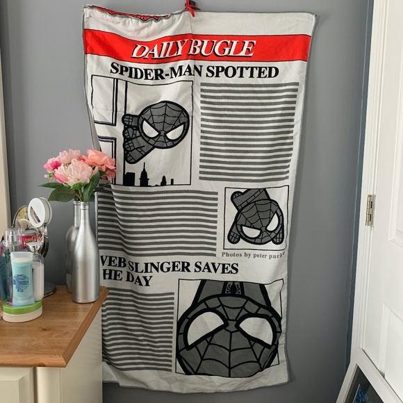 Loot Crate Spiderman Towel Drawstring Bag - Picture 2 of 3